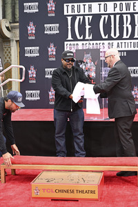 Hand and Footprint Ceremony mit Ice Cube in Los Angeles