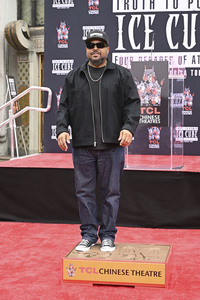 Hand and Footprint Ceremony mit Ice Cube in Los Angeles