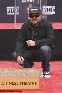 Hand and Footprint Ceremony mit Ice Cube in Los Angeles