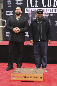 Hand and Footprint Ceremony mit Ice Cube in Los Angeles