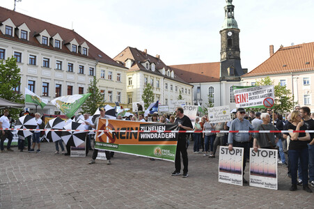 Michael Kretschmer vor Demo gegen Windanlagen in Großenhain