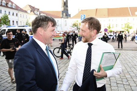 Michael Kretschmer vor Demo gegen Windanlagen in Großenhain