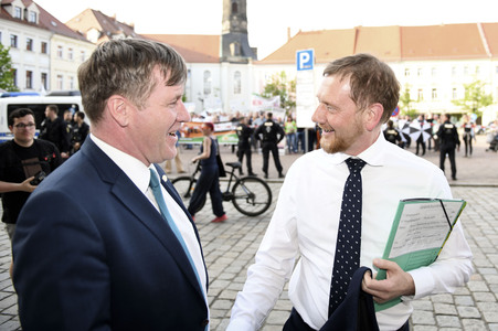 Michael Kretschmer vor Demo gegen Windanlagen in Großenhain