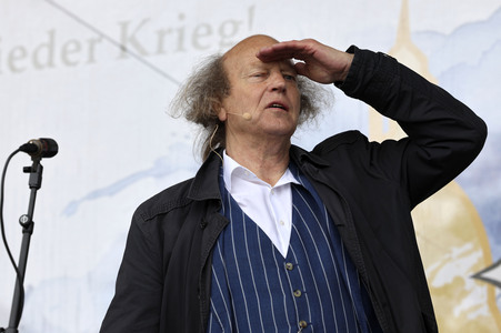 Demonstration 'Friedensprozession' in Dresden