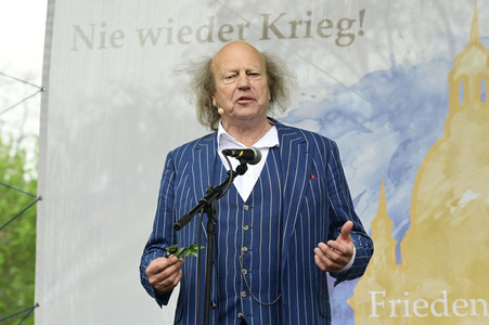 Demonstration 'Friedensprozession' in Dresden