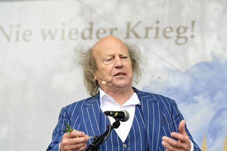 Demonstration 'Friedensprozession' in Dresden