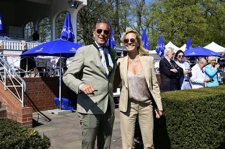 Große Saisoneröffnung 2025 auf der Rennbahn Hoppegarten in Berlin