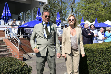 Große Saisoneröffnung 2025 auf der Rennbahn Hoppegarten in Berlin