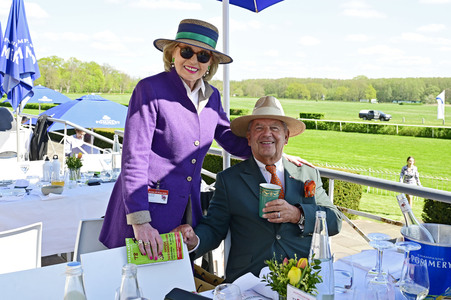 Große Saisoneröffnung 2025 auf der Rennbahn Hoppegarten in Berlin
