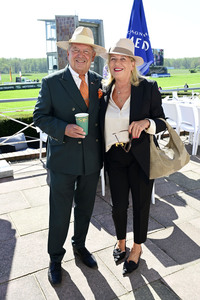 Große Saisoneröffnung 2025 auf der Rennbahn Hoppegarten in Berlin