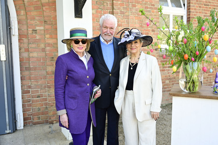 Große Saisoneröffnung 2025 auf der Rennbahn Hoppegarten in Berlin