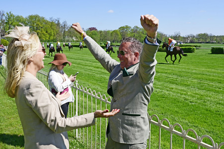 Große Saisoneröffnung 2025 auf der Rennbahn Hoppegarten in Berlin