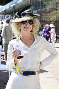 Große Saisoneröffnung 2025 auf der Rennbahn Hoppegarten in Berlin