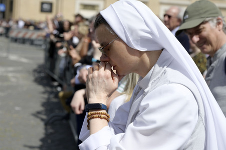 Trauer um Papst Franziskus in Rom