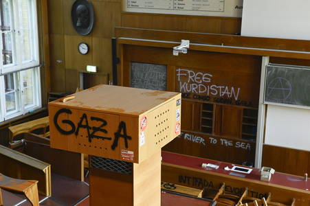 Schäden in Hörsaal der Humboldt-Universität nach propalästinensischen Protesten in Berlin