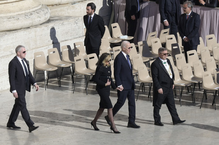 Trauermesse für Papst Franziskus in der Vatikanstadt