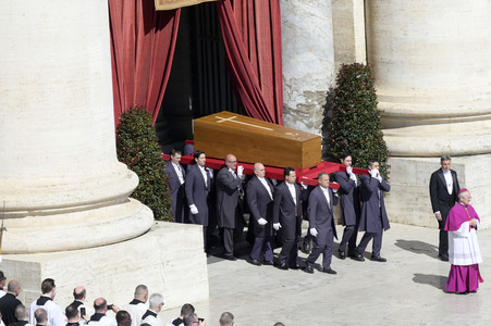 Trauermesse für Papst Franziskus in der Vatikanstadt
