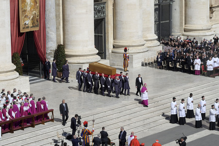 Trauermesse für Papst Franziskus in der Vatikanstadt