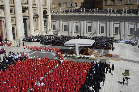 Trauermesse für Papst Franziskus in der Vatikanstadt