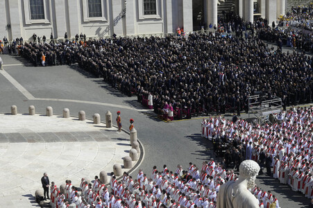 Trauermesse für Papst Franziskus in der Vatikanstadt