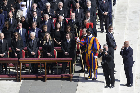 Trauermesse für Papst Franziskus in der Vatikanstadt