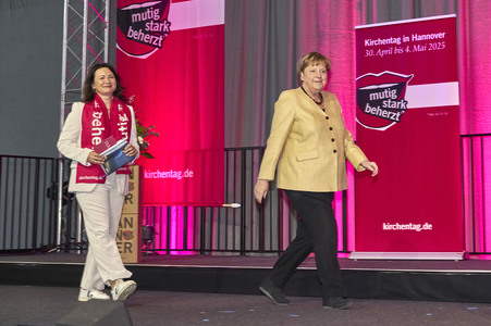 Bibelstunde mit Angela Merkel beim 39. Evangelischen Kirchentag in Hannover