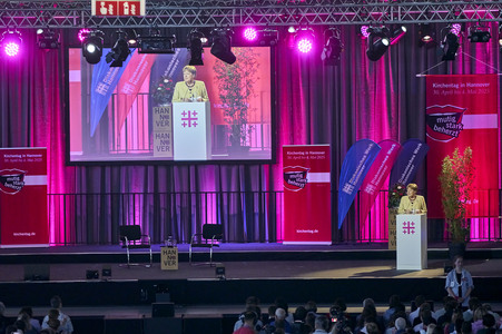 Bibelstunde mit Angela Merkel beim 39. Evangelischen Kirchentag in Hannover