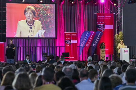 Bibelstunde mit Angela Merkel beim 39. Evangelischen Kirchentag in Hannover