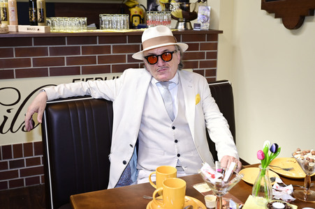 Party zum 15. Firmenjubiläum der Eierlikörfabrik scharfesGELB in Senftenberg