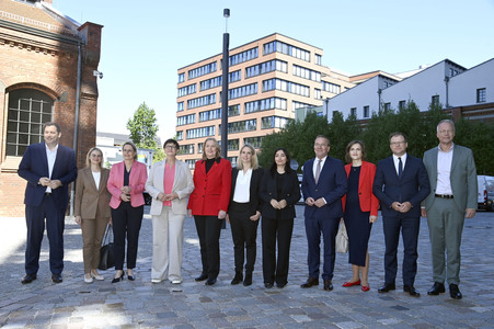Unterzeichnung des Koalitionsvertrages zwischen CDU, CSU und SPD in Berlin