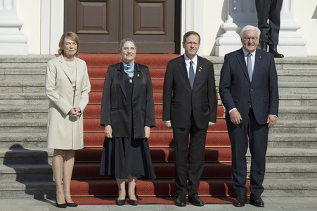 Begrüßung des israelischen Staatspräsidenten in Berlin