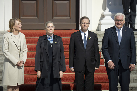 Begrüßung des israelischen Staatspräsidenten in Berlin