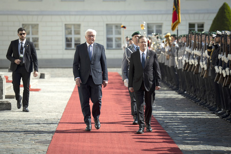 Begrüßung des israelischen Staatspräsidenten in Berlin