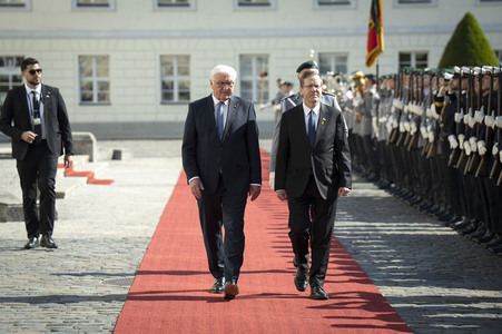 Begrüßung des israelischen Staatspräsidenten in Berlin