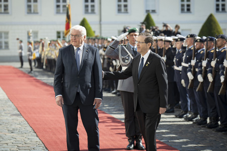 Begrüßung des israelischen Staatspräsidenten in Berlin