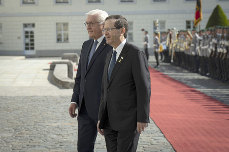 Begrüßung des israelischen Staatspräsidenten in Berlin