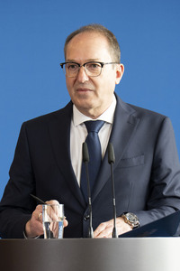 Pressekonferenz zum Verbot der Reichsbürger-Gruppe 'Königreich Deutschland' in Berlin