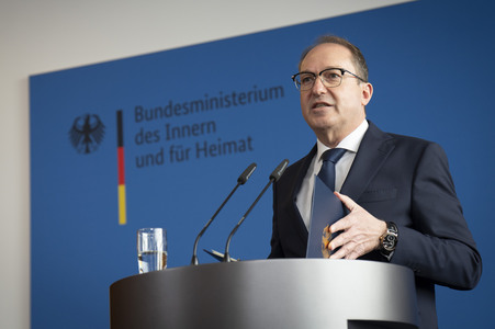 Pressekonferenz zum Verbot der Reichsbürger-Gruppe 'Königreich Deutschland' in Berlin