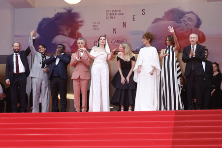 Festivaleröffnung mit Filmpremiere 'Partir un jour', Cannes Film Festival 2025