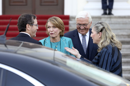 Abendessen zum 60. Jubiläum der Beziehungen zwischen Deutschland und Israel in Berlin