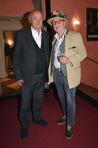 Theaterpremiere 'Nein zum Geld' in München