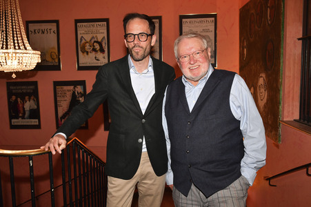 Theaterpremiere 'Nein zum Geld' in München