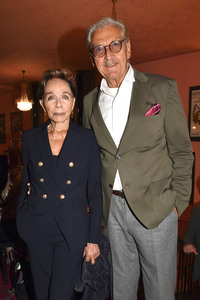 Theaterpremiere 'Nein zum Geld' in München