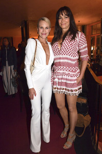 Theaterpremiere 'Nein zum Geld' in München