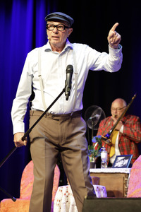 Auftritt von Herbert Knebels Affentheater in Köln