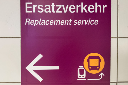 Symbolfoto Schienen-Ersatzverkehr