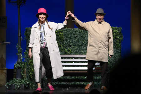 Theaterpremiere 'Fisch sucht Fahrrad' in Berlin