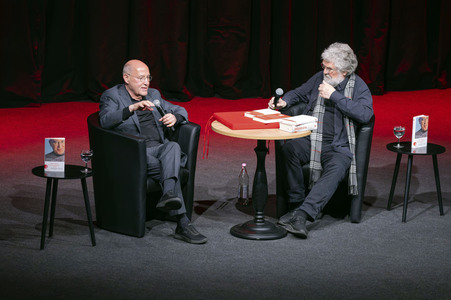 Podiumsgespräch mit Gregor Gysi und Hans-Dieter Schütt in Bautzen