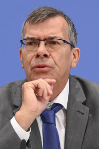 Bundespressekonferenz 'Report Globale Flucht 2025' in Berlin