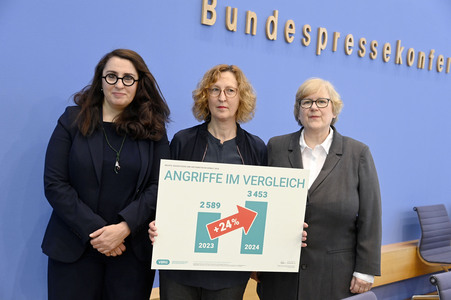 Bundespressekonferenz 'Jahresstatistik 2024 zu Gewalt' in Berlin